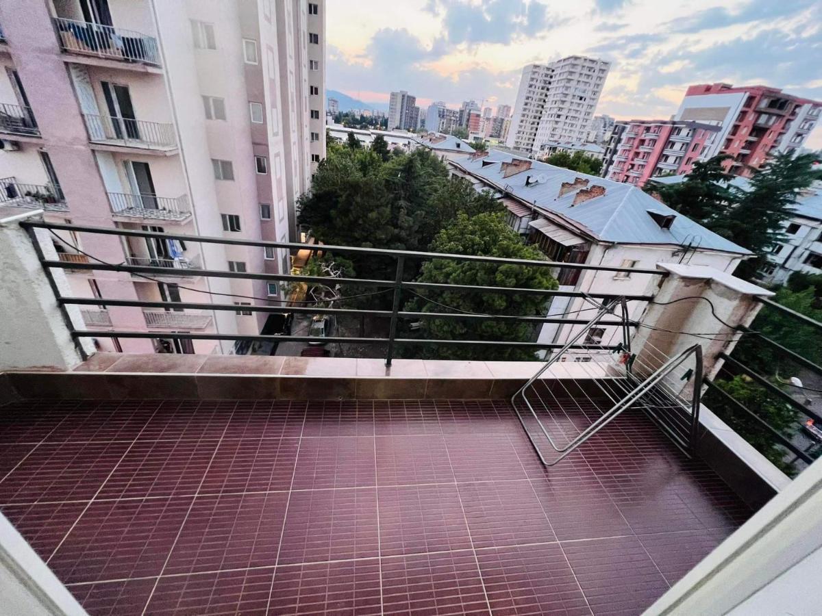 Guga House Apartment Tbilisi Bagian luar foto